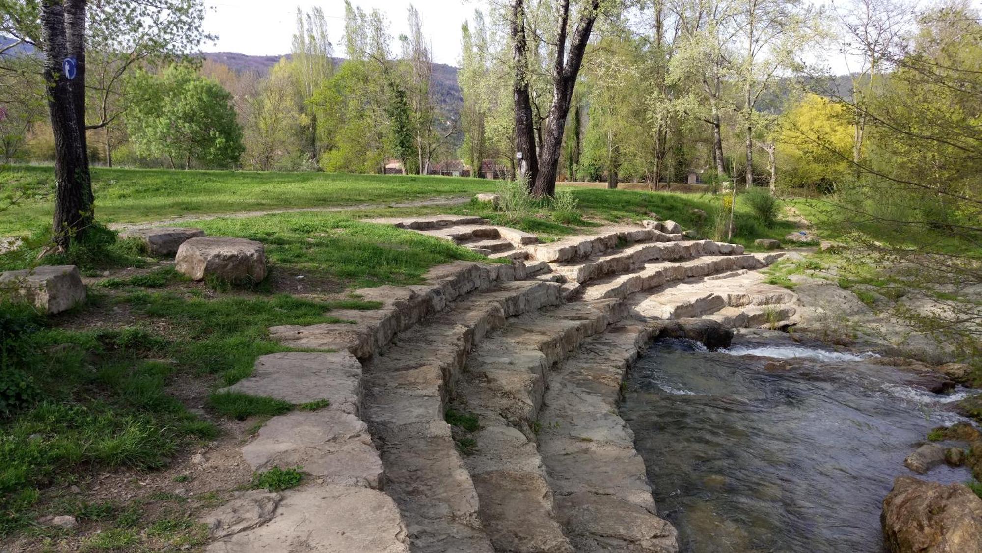 Le Moulin Aux Chandelles 2, Vacances & W-E, Vues Riviere, Montagne & Ville, Tout Confort Deconnecte, Eclairage Bougies, Connexions A 200M Au Centre Le Vigan Gite Les Amoureux De L'Arre, Randonnee Chemin De Saint-Guilhem-Le-Desert, Lire Profil Avant R Екстериор снимка